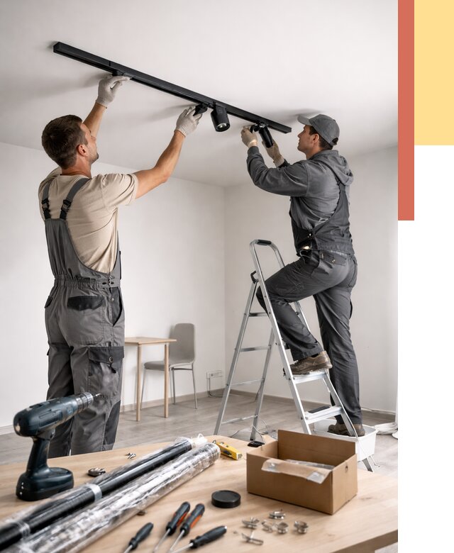 Установка трековых светильников в натяжной потолок в Лобне от 4337 руб. | ОТДЕЛОЧНИК-Лбн